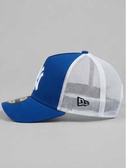 New Era 9FORTY New York Yankees Royal Blue & White Trucker Snapback Cap