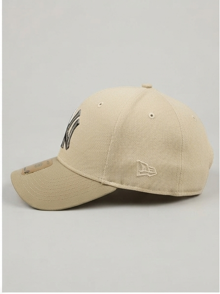 New Era New York Yankees Beige Mesh Textured Metal NY Logo Cap