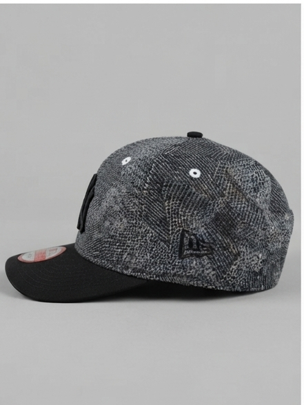 New Era New York Yankees Grey Textured Pattern & Black Visor Snapback Cap