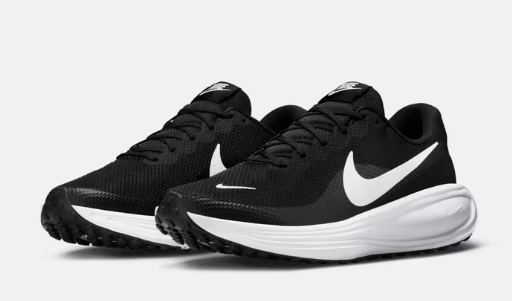 NIKE Revolution 8