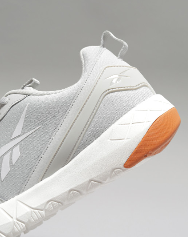 REEBOK Men Training or Gym Non-Marking Shoes