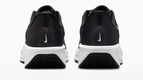 NIKE Quest 6