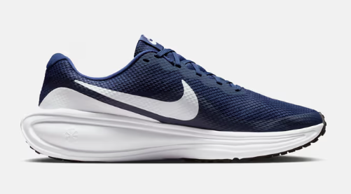 NIKE Revolution 8