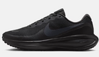 NIKE Revolution 8