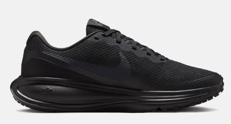 NIKE Revolution 8